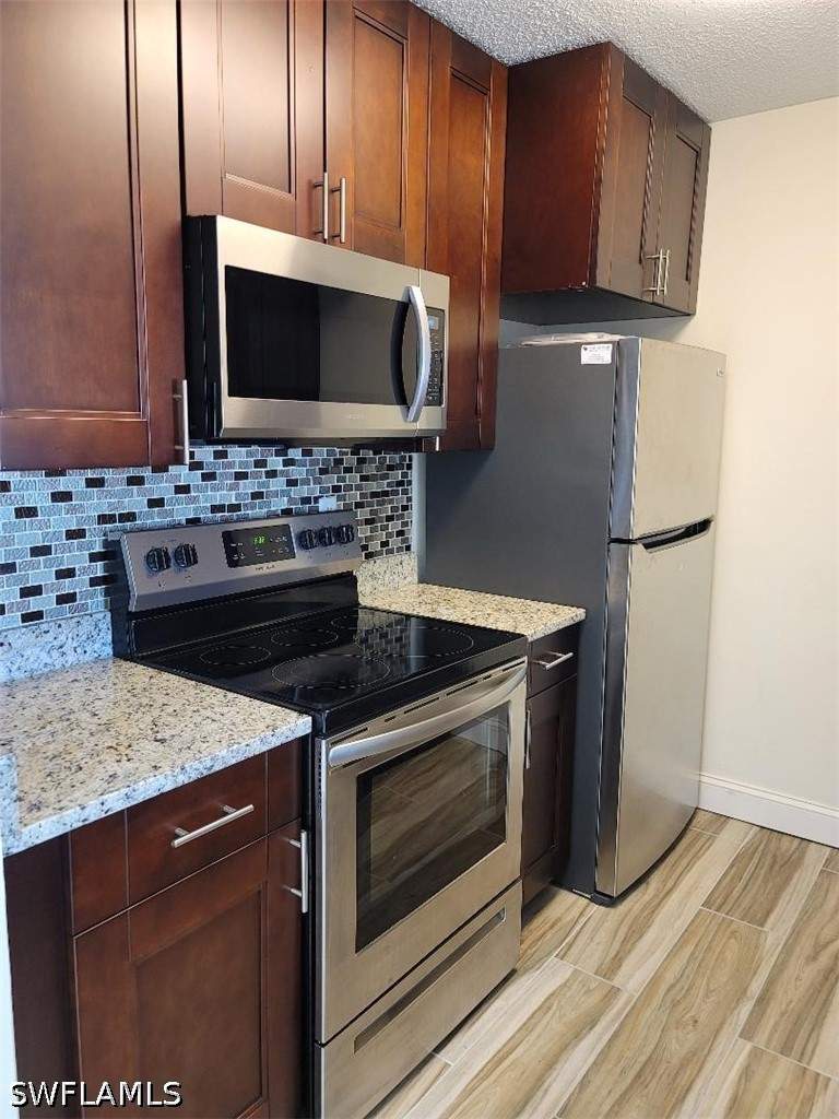 2 bedroom Condominium at 190 Santa Clara Dr 190-4, Granada Lakes, Naples — photo 2