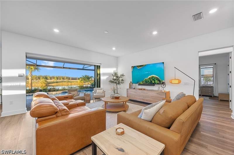 6 bedroom SingleFamilyResidence at 4107 Traditions Dr, Avalon Park, Ave Maria — photo 5