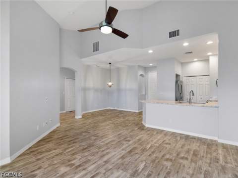 4231 Liron Ave 202, Fort Myers FL - photo 11 of 31