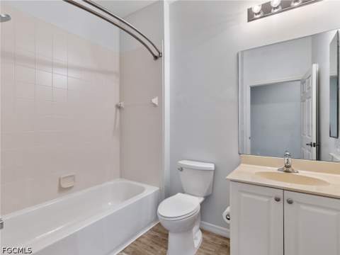 4231 Liron Ave 202, Fort Myers FL - photo 24 of 31