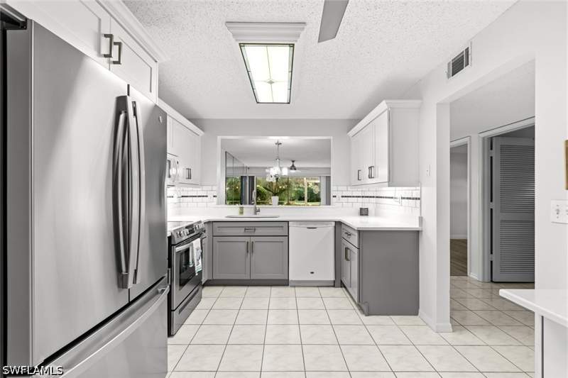 3 bedroom Condominium at 784 Landover Cir 104, Newcastle, Naples — photo 5