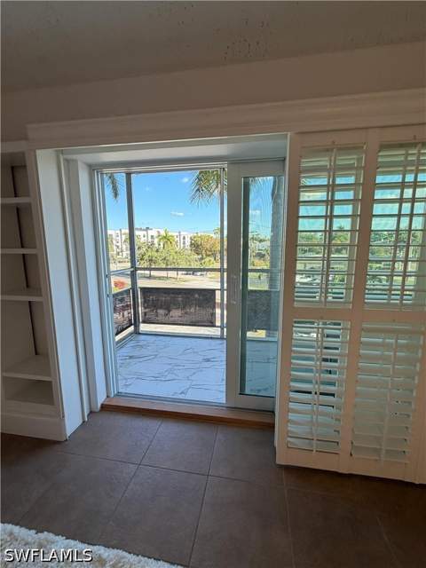 2350 W 1st St 303, Fort Myers FL - photo 10 of 37