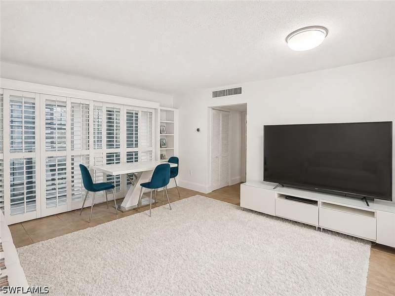 1 bedroom Condominium at 2350 W 1st St 303, First Harbour Tower Condo, Fort Myers — photo 4