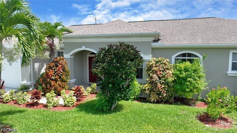 4 bedroom SingleFamilyResidence at 599 Genevieve Dr, Bethany Trace, Lehigh Acres — photo 3