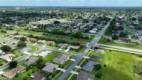 599 Genevieve Dr, Lehigh Acres FL - photo 6 of 50