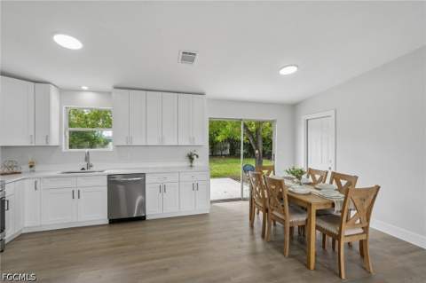 706 SW 31st St, Cape Coral FL - photo 9 of 25