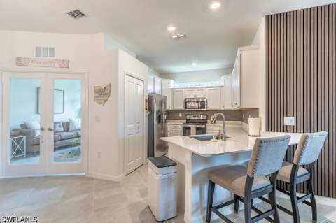 2645 Vine Ave, Naples FL - photo 6 of 42