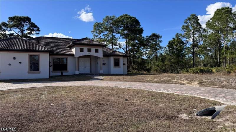 3 bedroom SingleFamilyResidence at 607 Johns Ave, Lehigh Acres, Lehigh Acres — photo 2