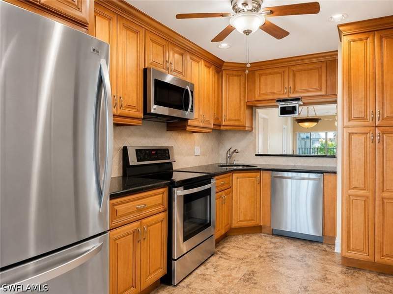 2 bedroom Condominium at 3370 10th St N 1308, Catalina, Naples — photo 5
