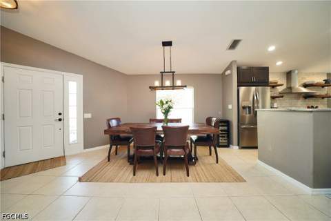 10057 Oakhurst Way, Fort Myers FL - photo 8 of 50