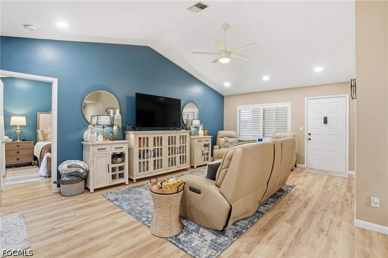 2 bedroom Condominium at 13264 White Marsh Ln 3333, Terrace Condo Village, Fort Myers — photo 2