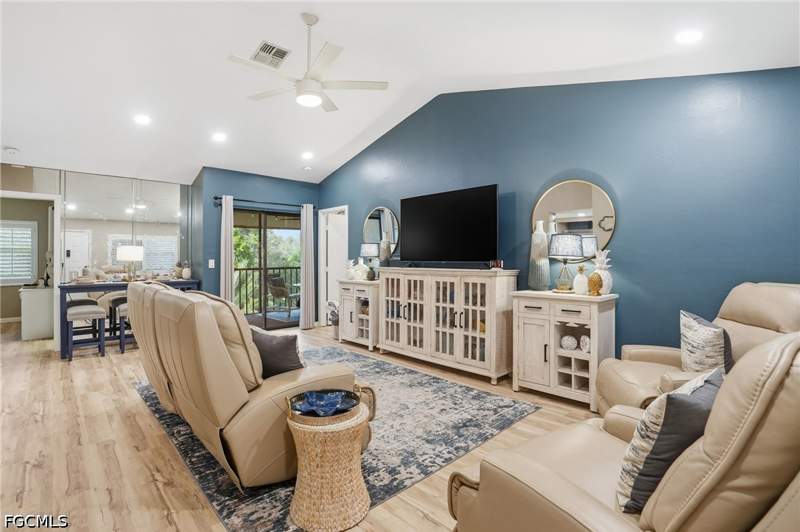 2 bedroom Condominium at 13264 White Marsh Ln 3333, Terrace Condo Village, Fort Myers — photo 3