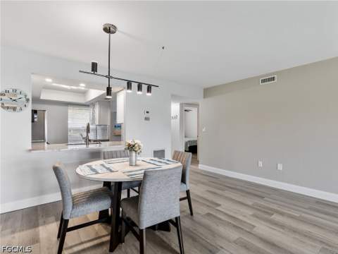5471 Peppertree Dr 7, Fort Myers FL - photo 10 of 36