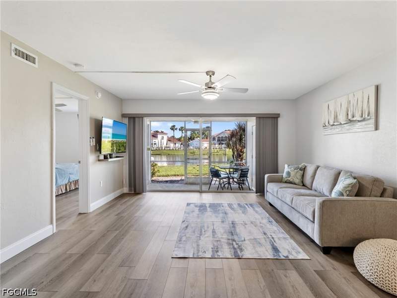 2 bedroom Condominium at 5471 Peppertree Dr 7, Cardinal Cove, Fort Myers — photo 5