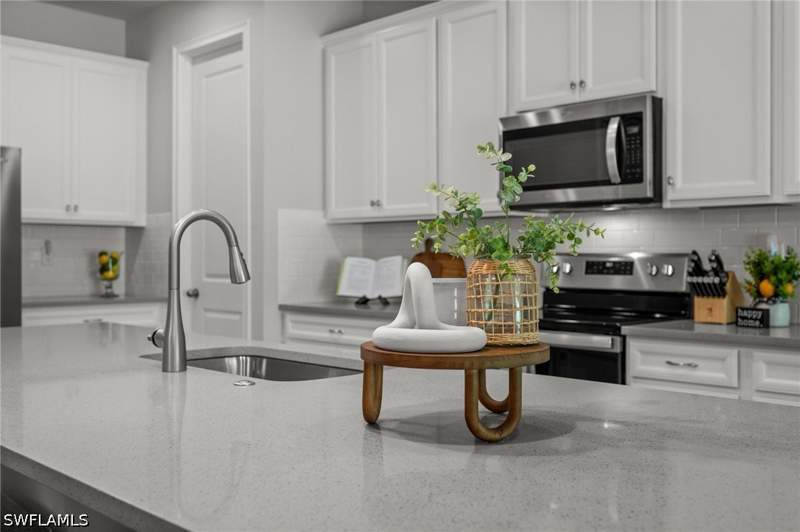 4 bedroom SingleFamilyResidence at 3849 Helmsman Dr, Compass Landing, Naples — photo 4