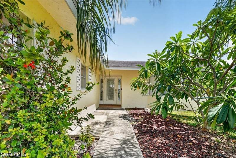 3 bedroom SingleFamilyResidence at 13512 Caribbean Blvd, Fort Myers Shores, Fort Myers — photo 3
