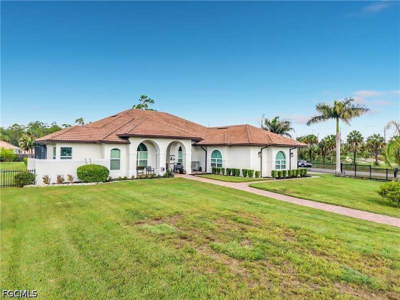 4 bedroom SingleFamilyResidence at 90 22nd Ave NW, Golden Gate Estates, Naples — photo 3