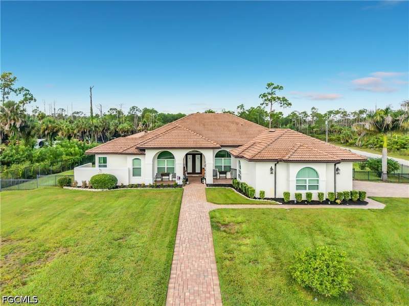 4 bedroom SingleFamilyResidence at 90 22nd Ave NW, Golden Gate Estates, Naples — photo 4
