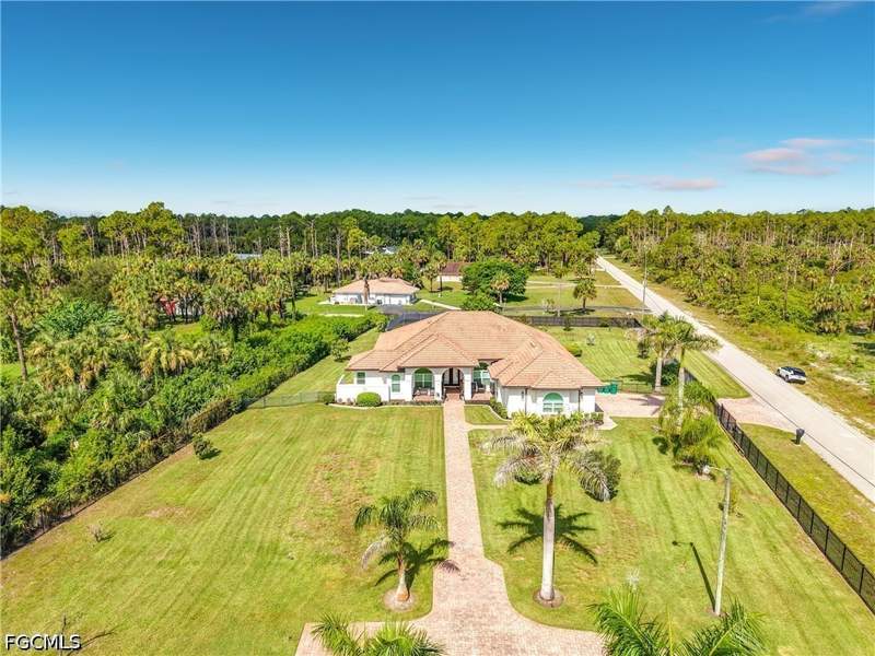 4 bedroom SingleFamilyResidence at 90 22nd Ave NW, Golden Gate Estates, Naples — photo 5