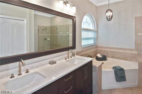 10256 Sago Palm Way, Fort Myers FL - photo 20 of 48