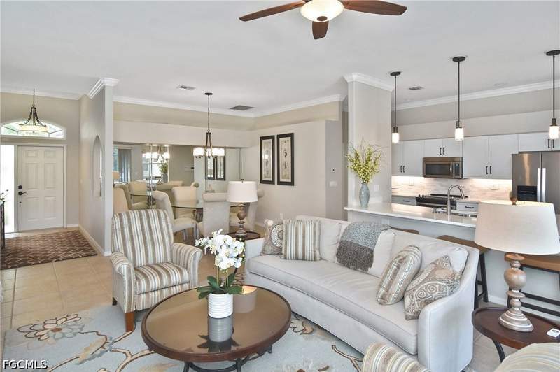 2 bedroom Attached at 10256 Sago Palm Way, Lakemont, Fort Myers — photo 3