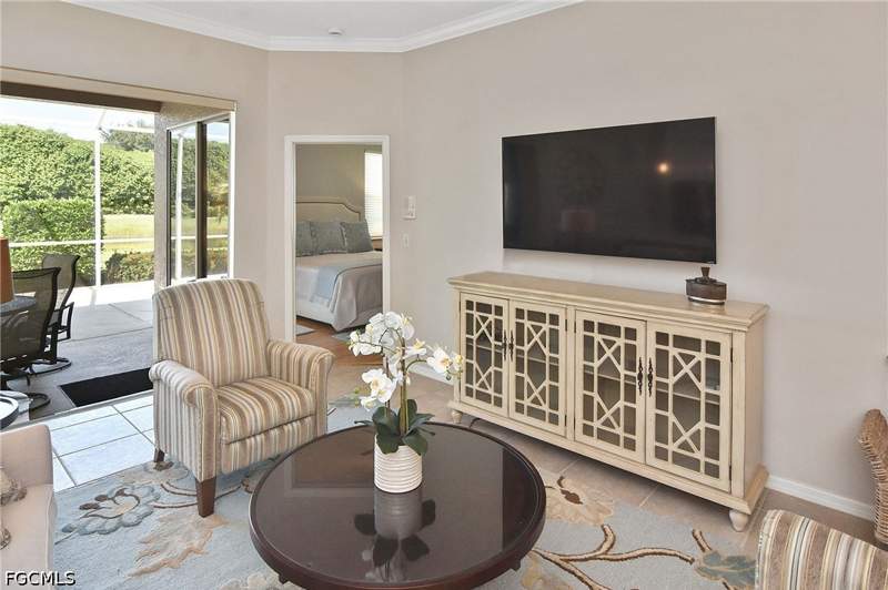 2 bedroom Attached at 10256 Sago Palm Way, Lakemont, Fort Myers — photo 5