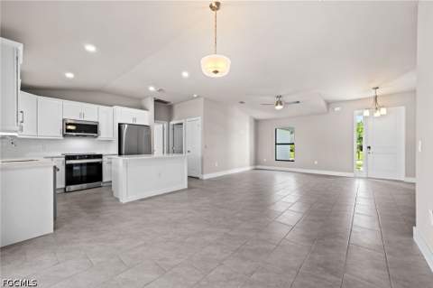 1807 NE 2nd St, Cape Coral FL - photo 9 of 35