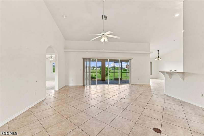3 bedroom SingleFamilyResidence at 3515 NW 15th St, Cape Coral, Cape Coral — photo 3