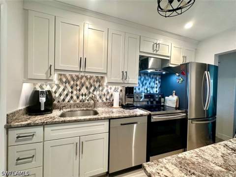 788 Park Shore Dr A29, Naples FL - photo 16 of 21