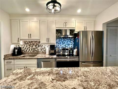 788 Park Shore Dr A29, Naples FL - photo 17 of 21