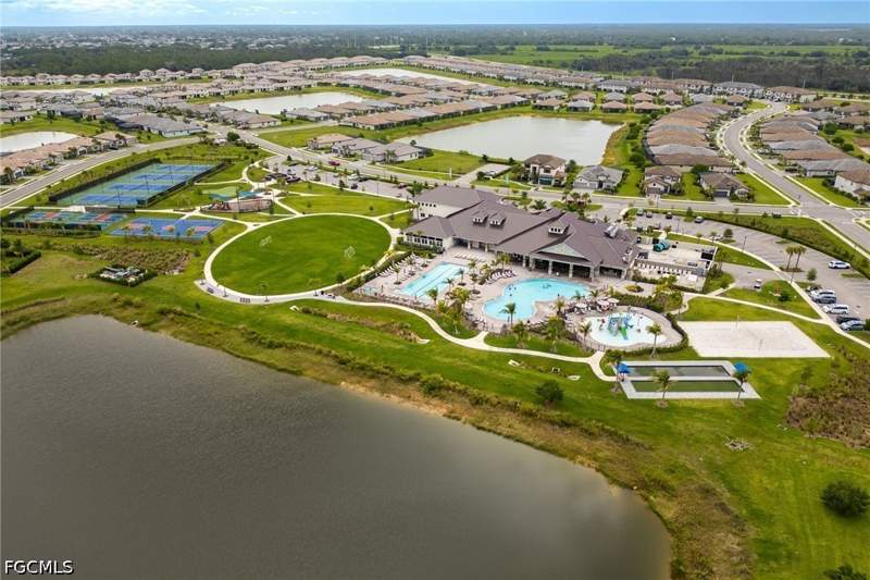 4 bedroom SingleFamilyResidence at 13845 Pine Lodge Ln, Timber Creek, Fort Myers — photo 3