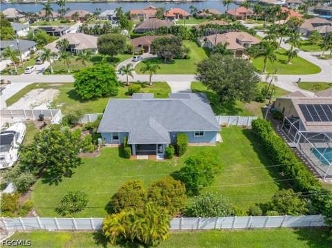 1108 SW 44th Ter, Cape Coral FL - photo 11 of 44