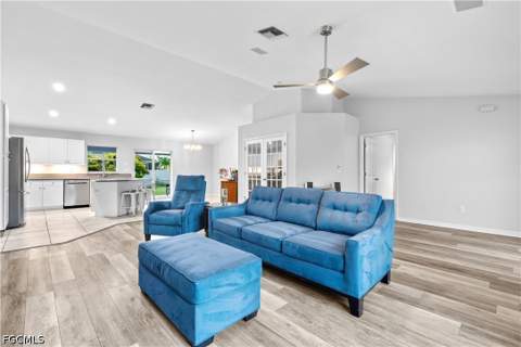 1108 SW 44th Ter, Cape Coral FL - photo 13 of 44