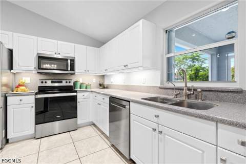 1108 SW 44th Ter, Cape Coral FL - photo 19 of 44