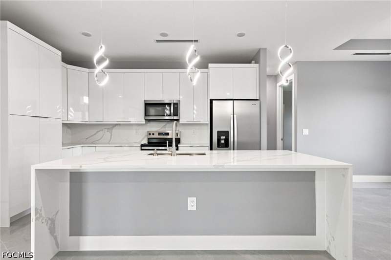 4 bedroom SingleFamilyResidence at 3613 2nd St SW, Lehigh Acres, Lehigh Acres — photo 4