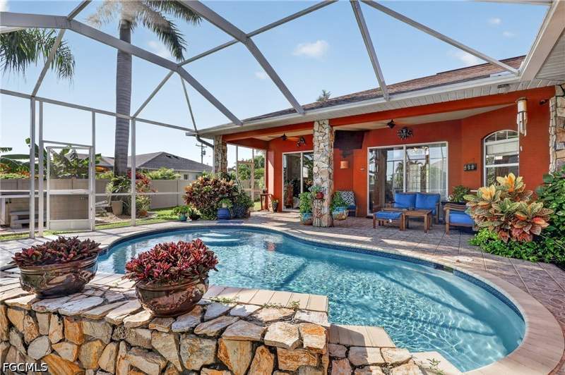 3 bedroom SingleFamilyResidence at 129 SW 13th Ter, Cape Coral, Cape Coral — photo 5
