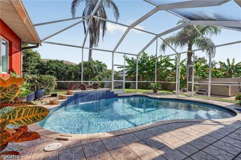 129 SW 13th Ter, Cape Coral FL - photo 6 of 35