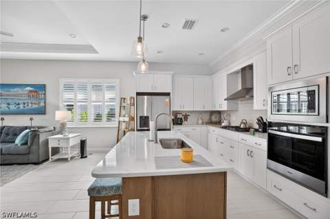 9195 Cayman Dr, Naples FL - photo 11 of 36