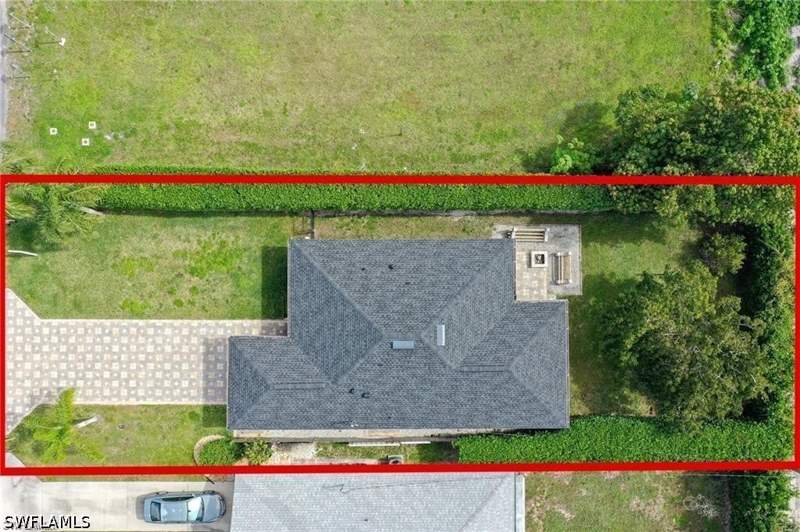 2 bedroom SingleFamilyResidence at 1160 Michigan Ave, Bad Axe, Naples — photo 3