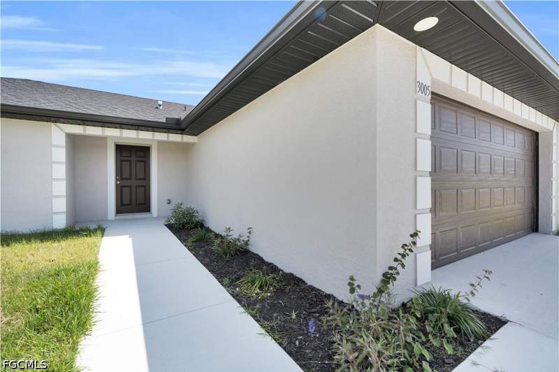 3 bedroom SingleFamilyResidence at 823 McKinley Ave, Lehigh Acres, Lehigh Acres — photo 3