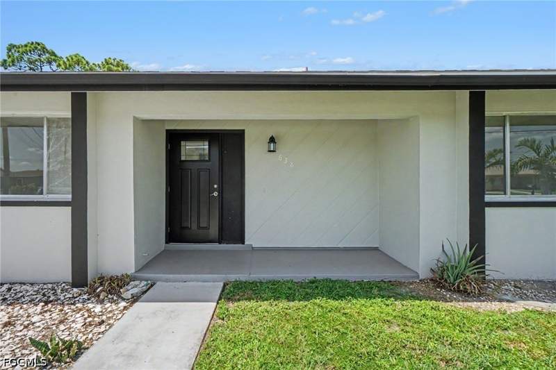 2 bedroom SingleFamilyResidence at 638 NE 15th Ct, Cape Coral, Cape Coral — photo 5