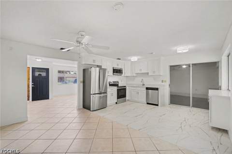 638 NE 15th Ct, Cape Coral FL - photo 8 of 39