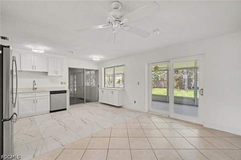 638 NE 15th Ct, Cape Coral FL - photo 9 of 39