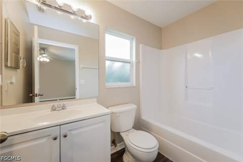 215 Manasota St, Fort Myers FL - photo 10 of 14