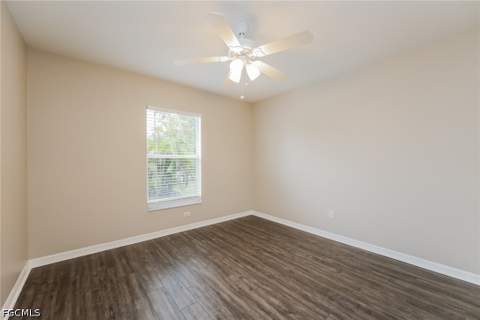 215 Manasota St, Fort Myers FL - photo 11 of 14