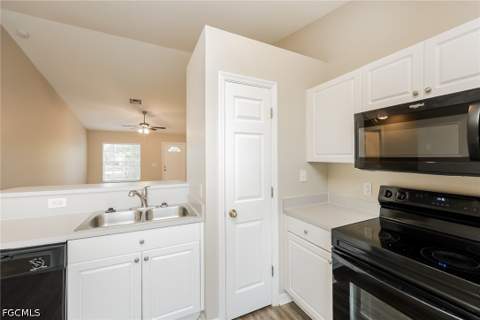 215 Manasota St, Fort Myers FL - photo 7 of 14