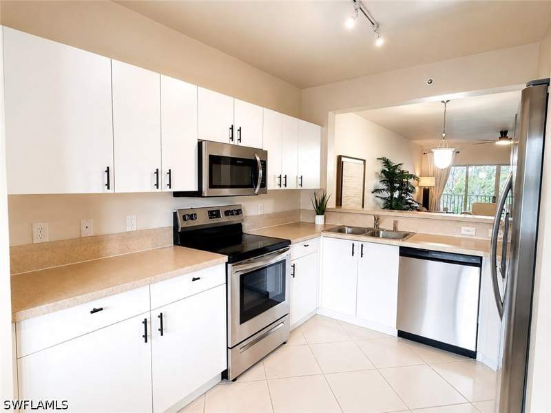 2 bedroom Condominium at 7839 Regal Heron Cir 202, Blue Heron, Naples — photo 3