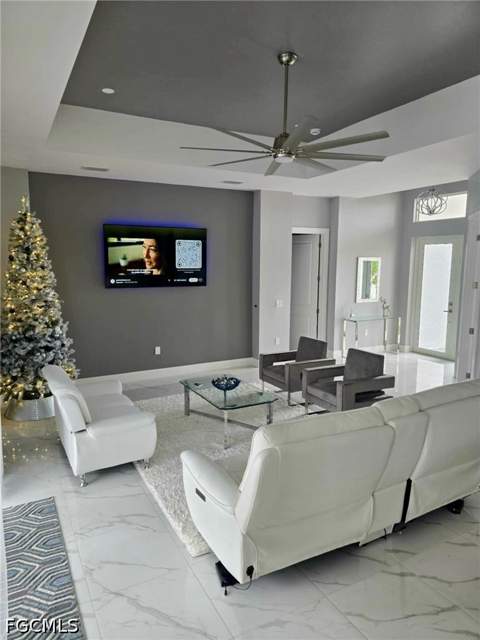 141 SW 35th Pl, Cape Coral FL - photo 7 of 28