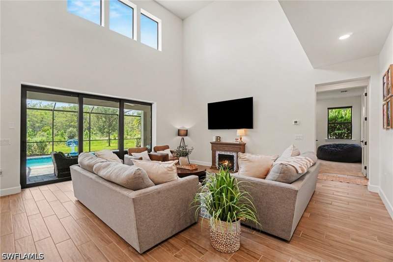 4 bedroom SingleFamilyResidence at 19575 The Place Blvd, The Place At Corkscrew, Estero — photo 3