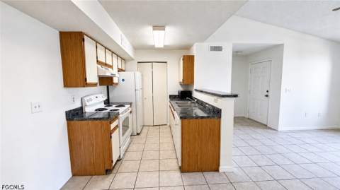 12640 Equestrian Cir 1912, Fort Myers FL - photo 10 of 23